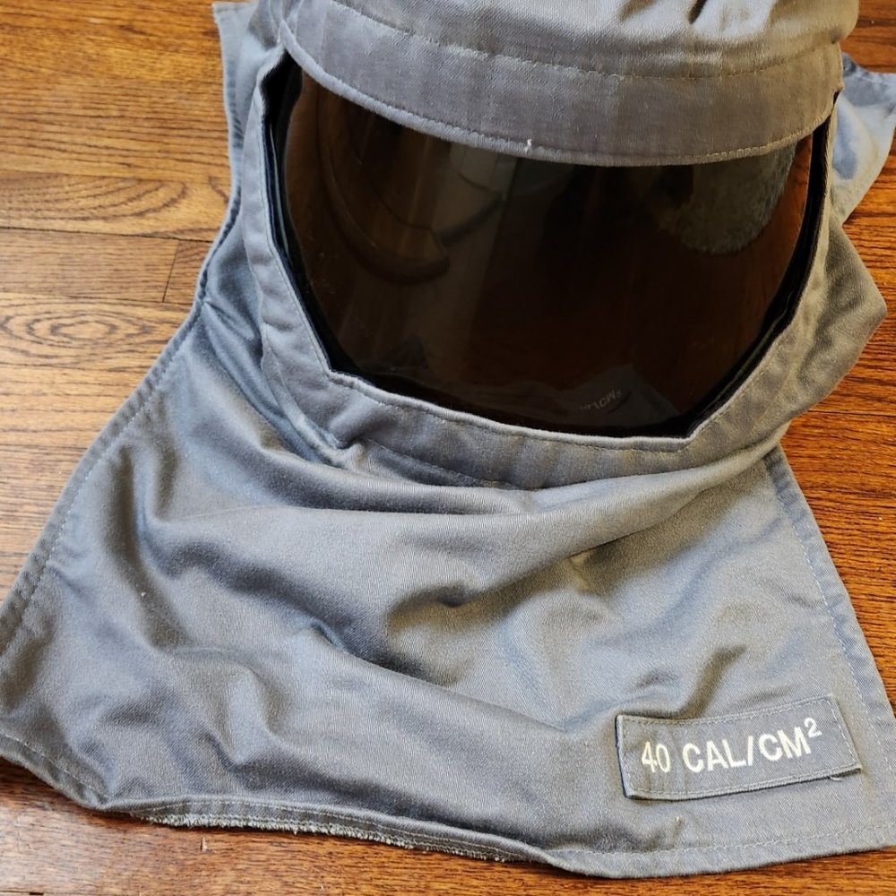 Salisbury SK40-S 40 cal/cm2 Flash Coat Kit Large with Gloves size 9
